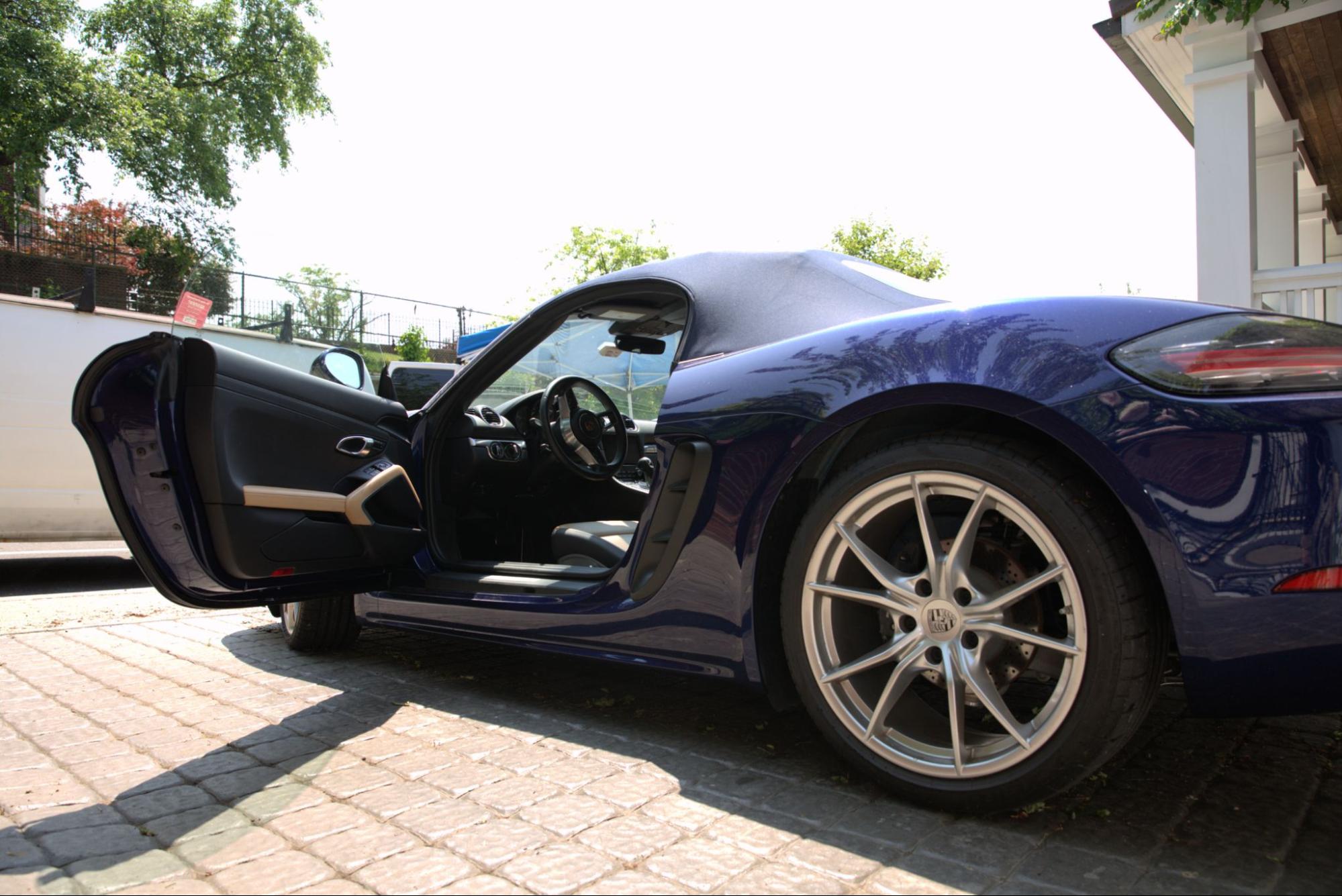Bubld mobile car wash in the Hamptons